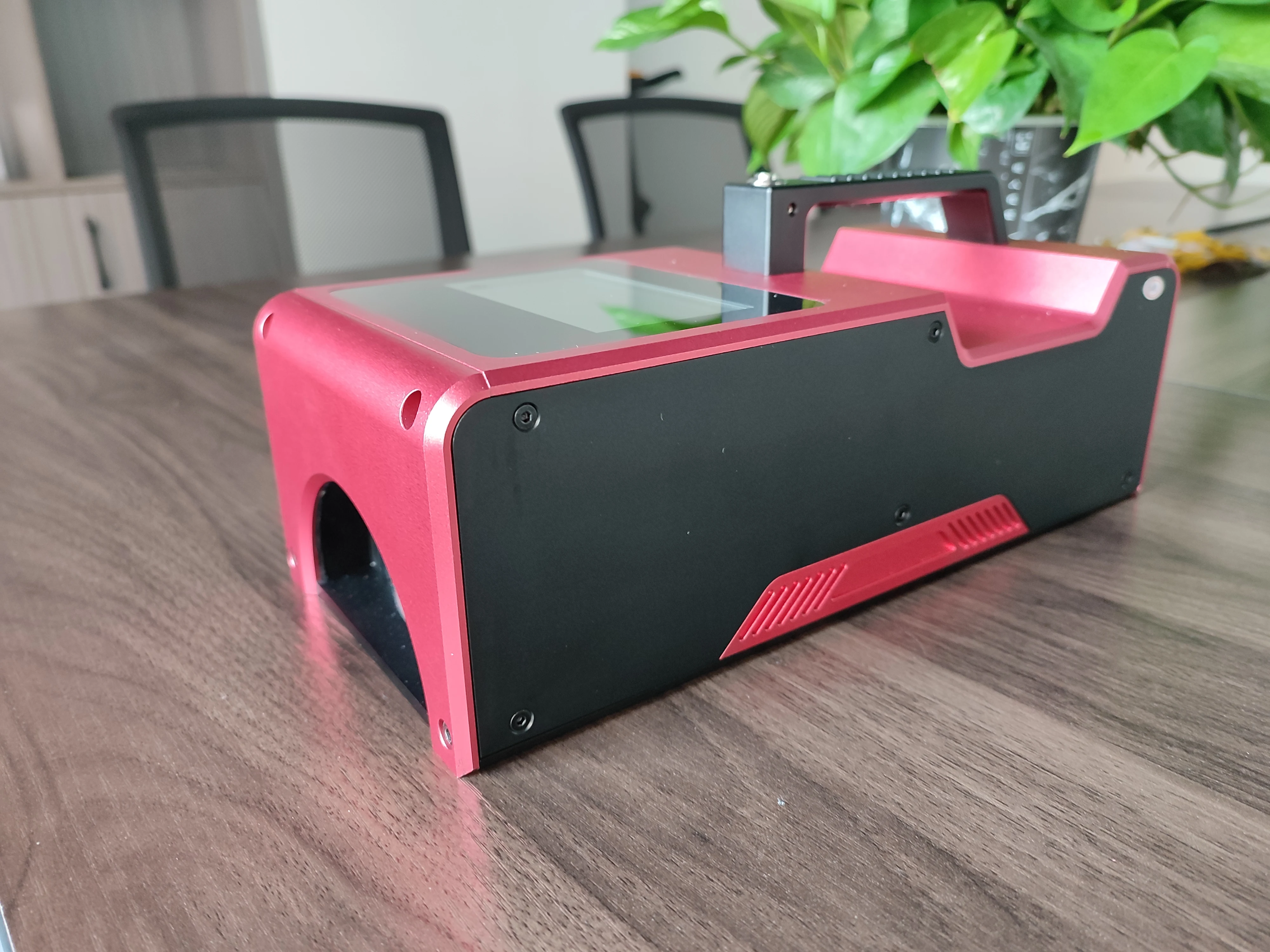 Retroreflectometer for road markings lines in rain at night