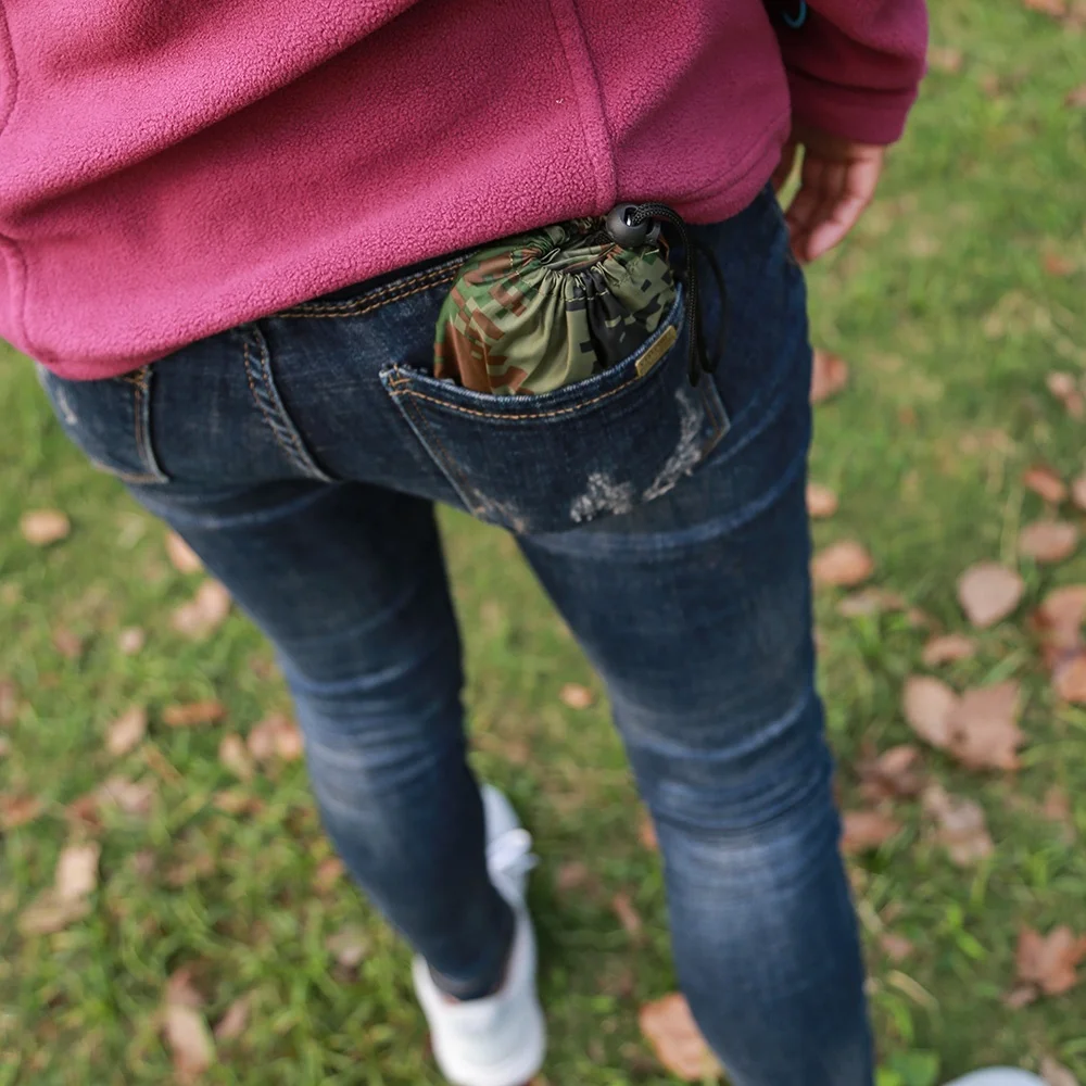 Beach Mat Sand Free Waterproof Beach Blanket Portable Picnic Mat Oversized for 4-7 Adults Travel Camping Hiking Lightweight Ca