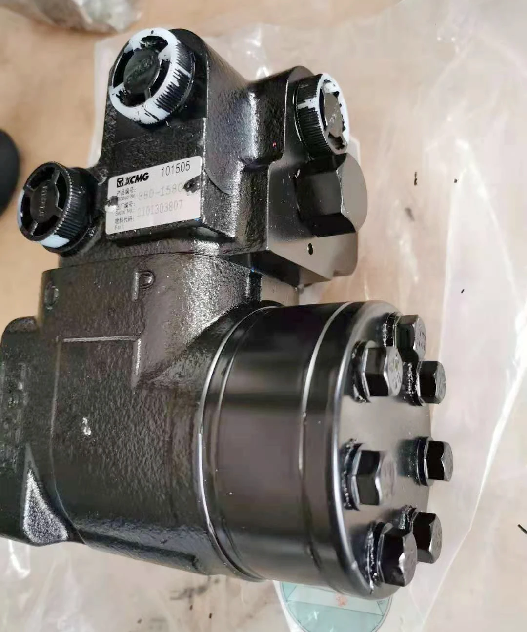 Запчасти для автогрейдеров XCMG 803011053 рулевой механизм