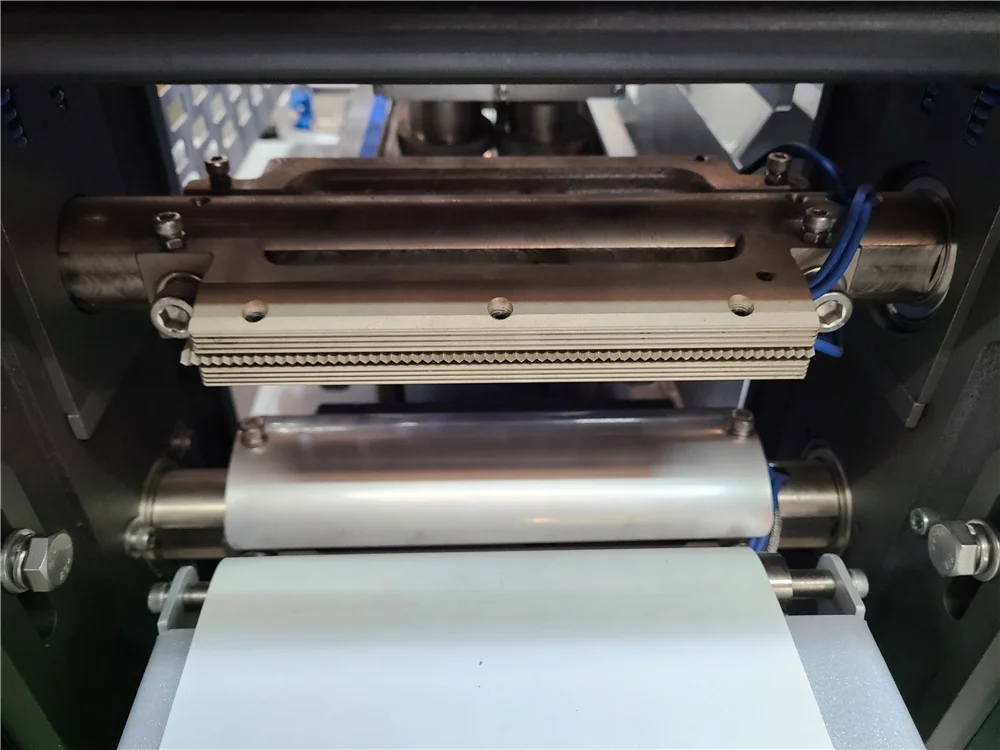 Bouffant-cap disposable slippers packing machine toothbrush agarbatti packaging machinery for hotel amenities