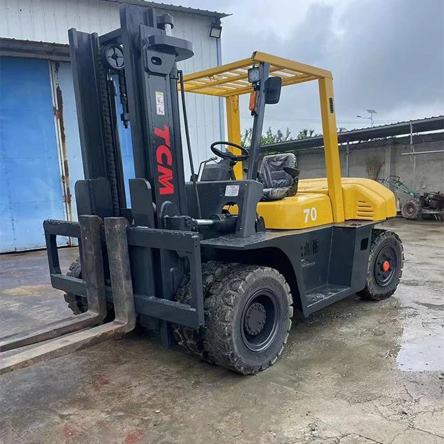 Cheap price original 7ton TCM70 forklift trucks 7FD30 with 2stages used hydraulic forklifts