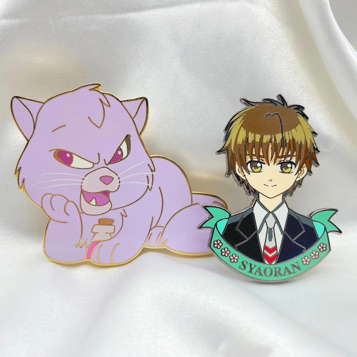 Bulk Cartoon Unique Beautiful Character Die Struck Gold Metal Enamel Horror Movie Beauty Pins Bulk