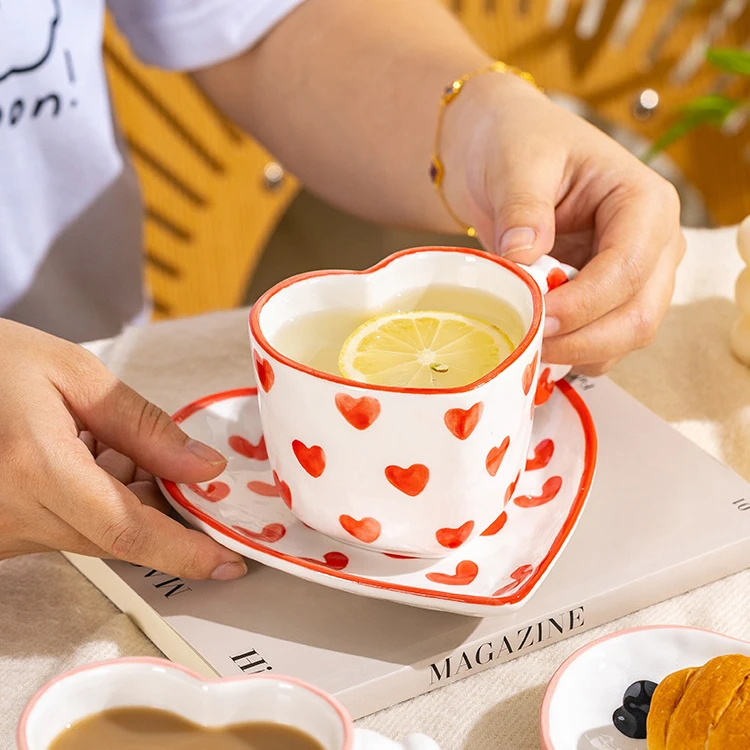 Creative Cute Girl Water Cup Fresh Hand Painted Pink Love Coffee Cups And Dish Underglaze Peach Heart Ceramic Mug And Dish Set
