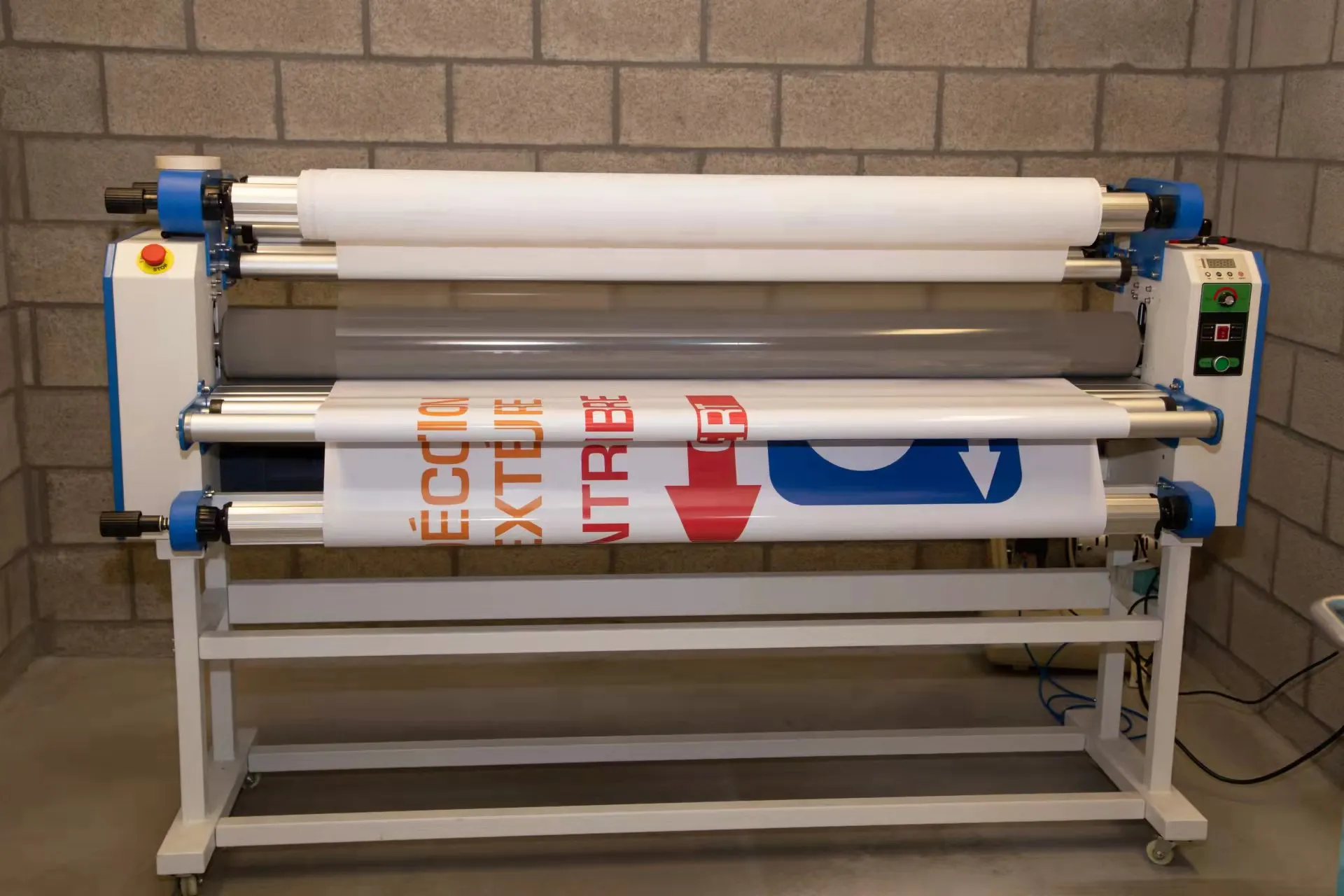 170cm Factory Supply Electric hot and cold Laminator with cutter vinyl film laminating machine