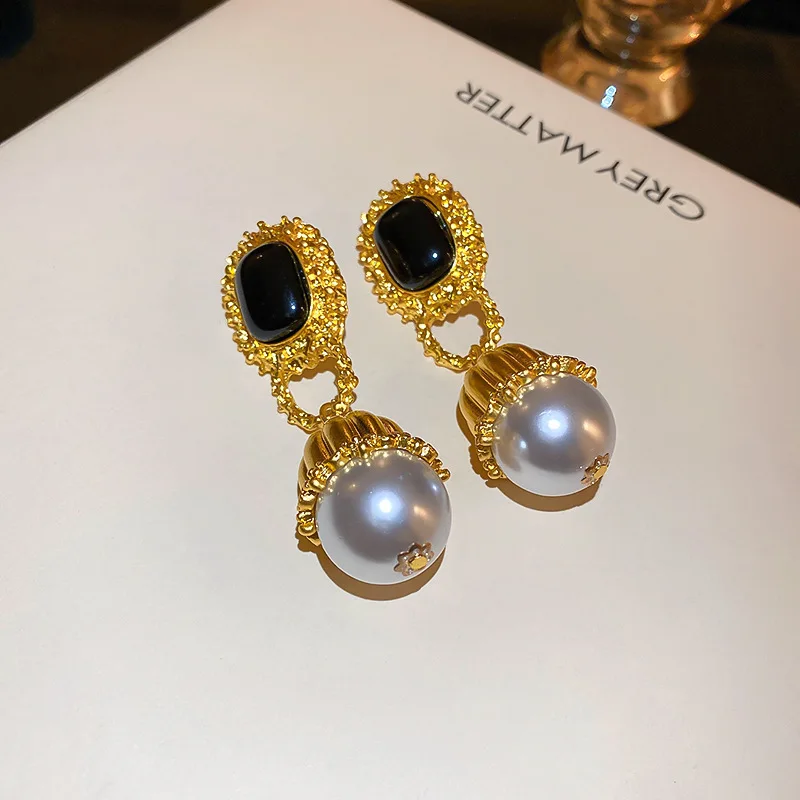 Silver needle square geometric pearl lantern earrings court style retro high -grade earrings niche temperament earrings