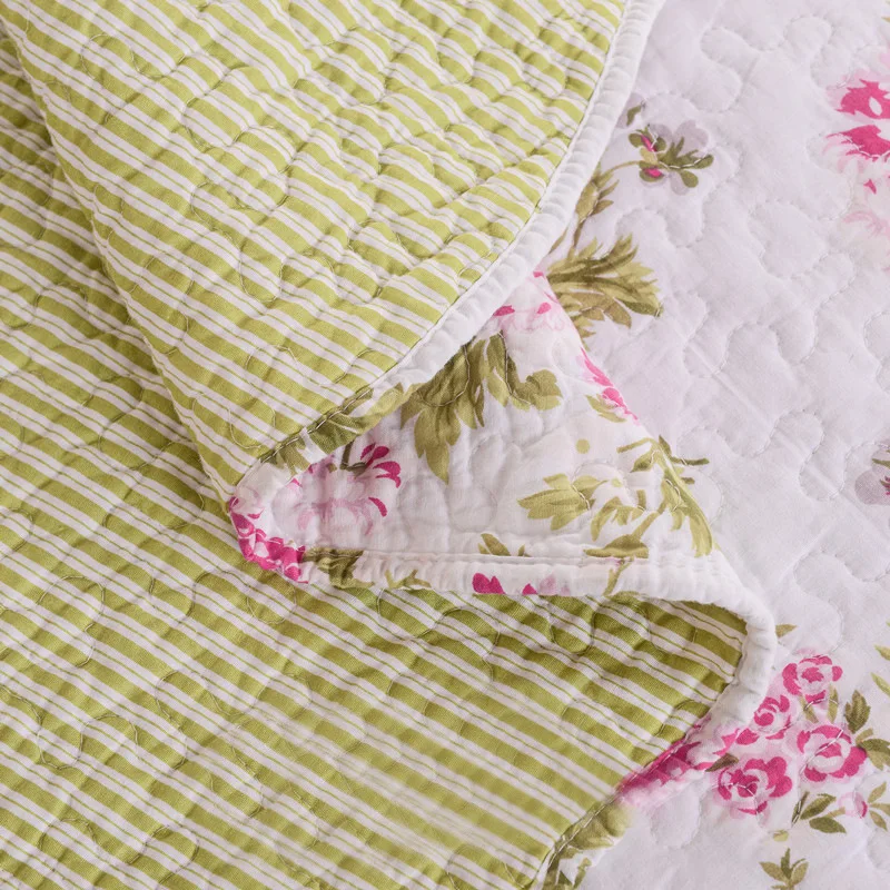 2022 Chinese export Newest quilts bedspread high quality bedding sets quilts beautiful designs customized size bedspread quilts