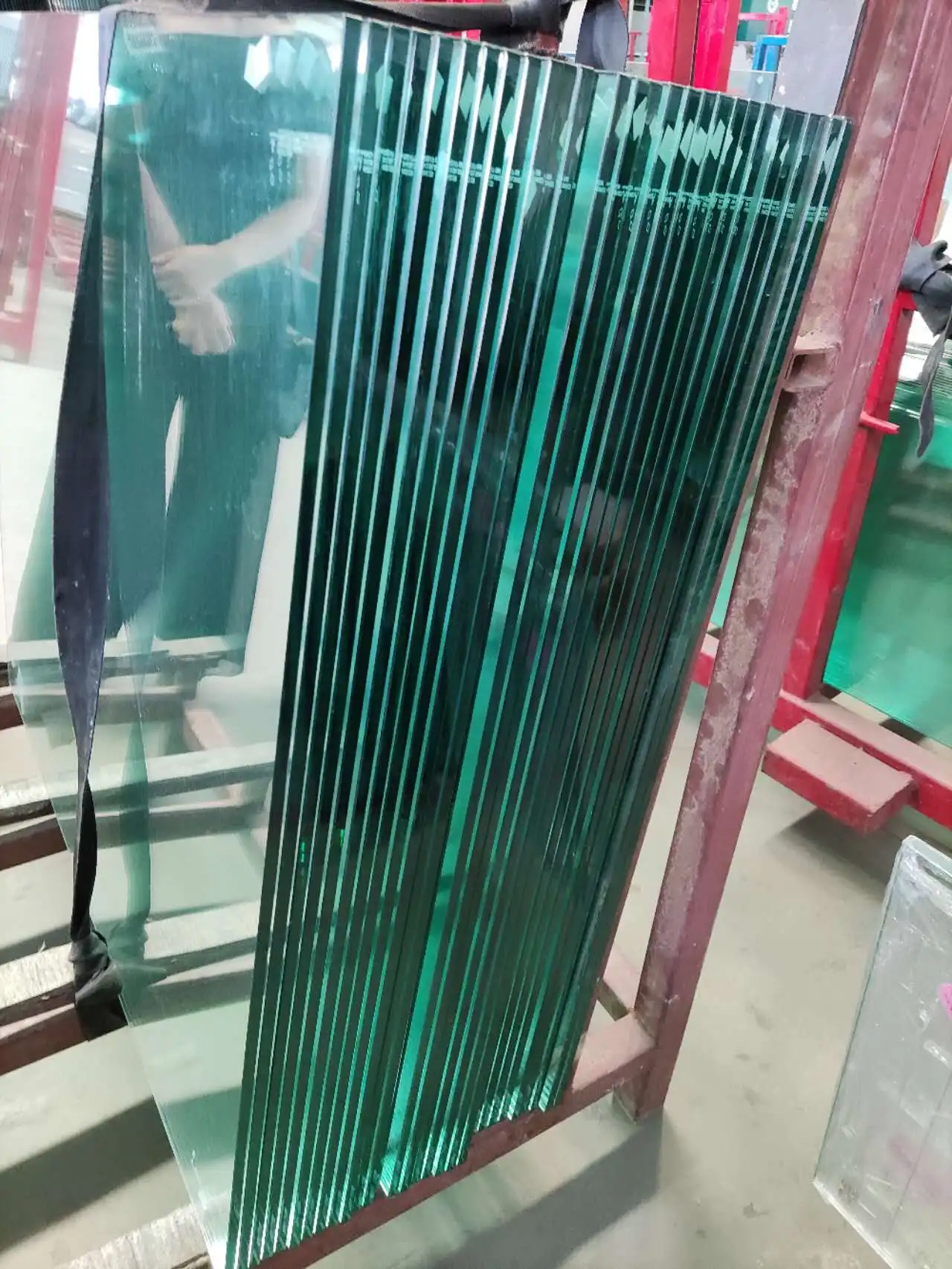 Industrial Glass Manufacturer 0.76 PVB SGP 6mm 12mm Laminated Safety Glass Cuts Laminated tempered Glass