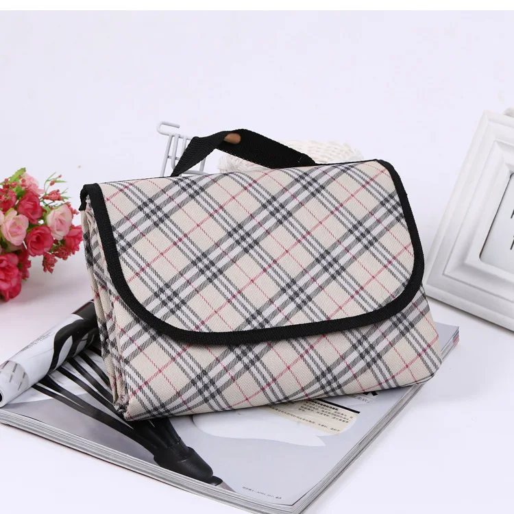 Extra Large Picnic & Outdoor Blanket with handle for BBQ, Water-Resistant / waterproof Handy Mat