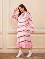 Женское платье-свитер с оборками на подоле, с принтом в виде сердца