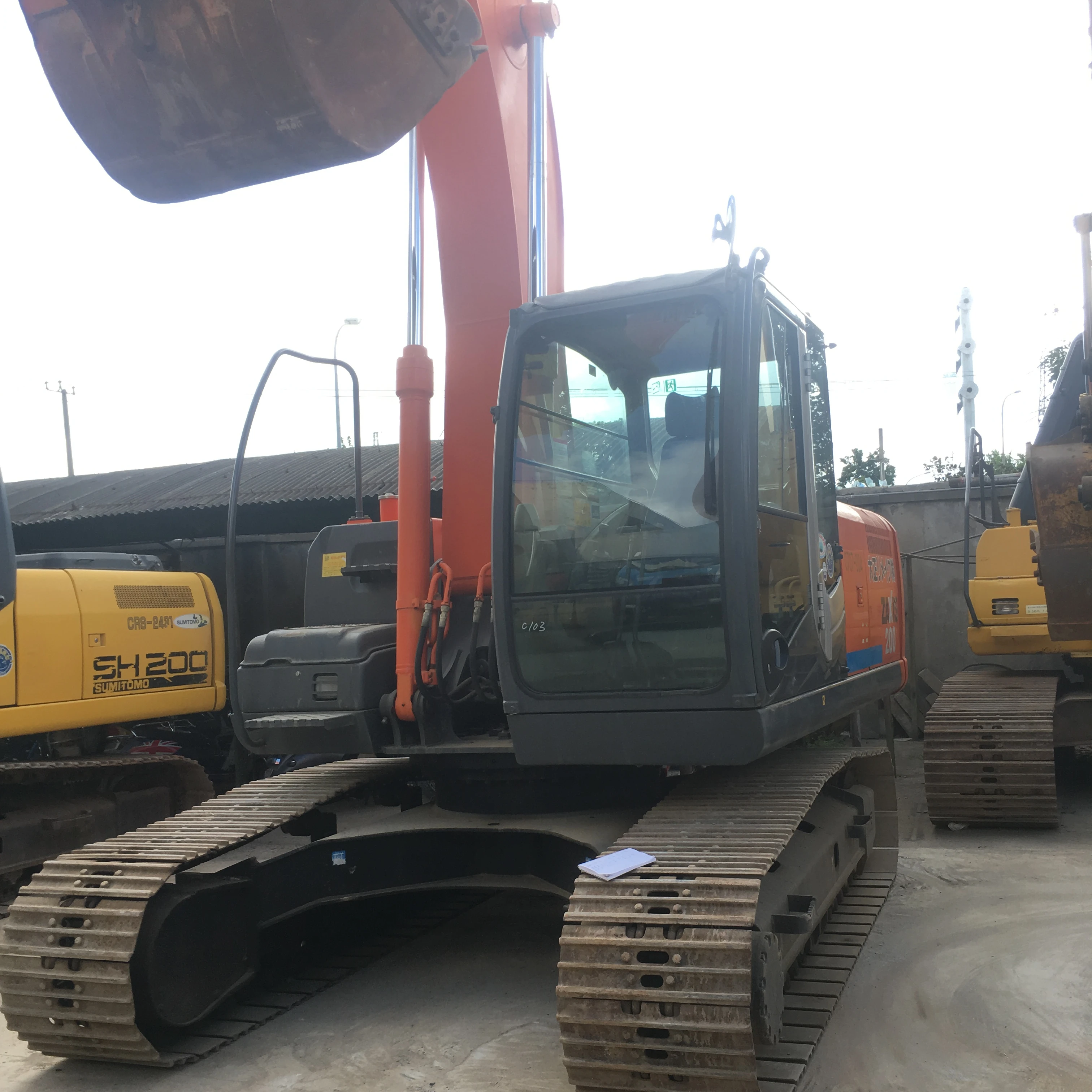 Good condition Used original Hitachi EX200 ZX200 20T excavator From Japan