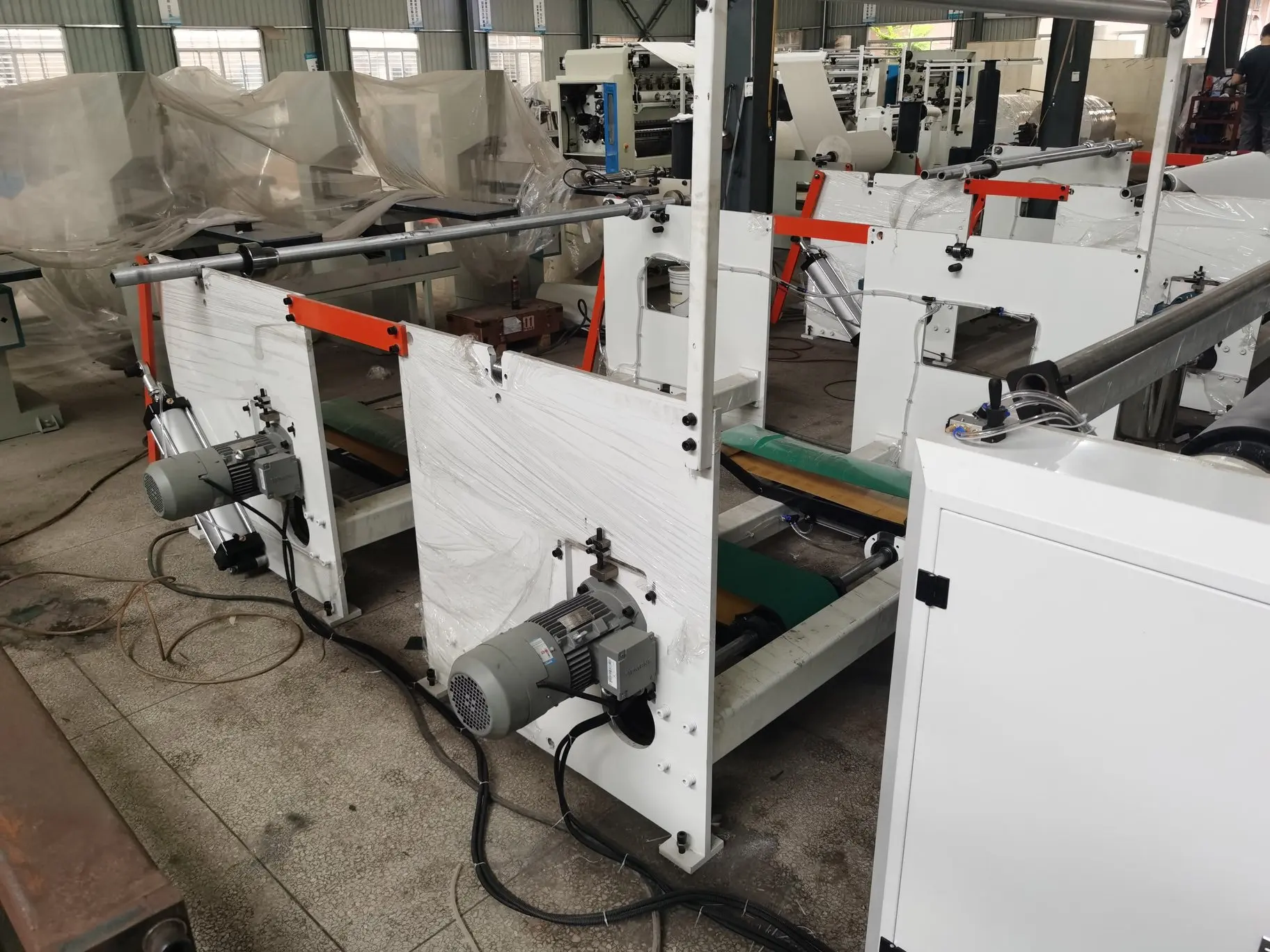 1575B Toilet Paper Tissue Roll Printing Embossing Slitting Perforating And Rewinding Making Machine