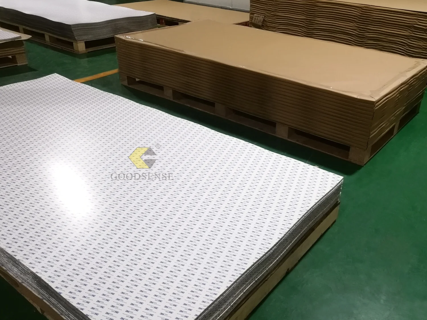 Goodsense Polycarbonate Rose Gold Single Sided Mirror Sheet Manufacturer Organic Plastic Roof Wall Sticker for Signage Design