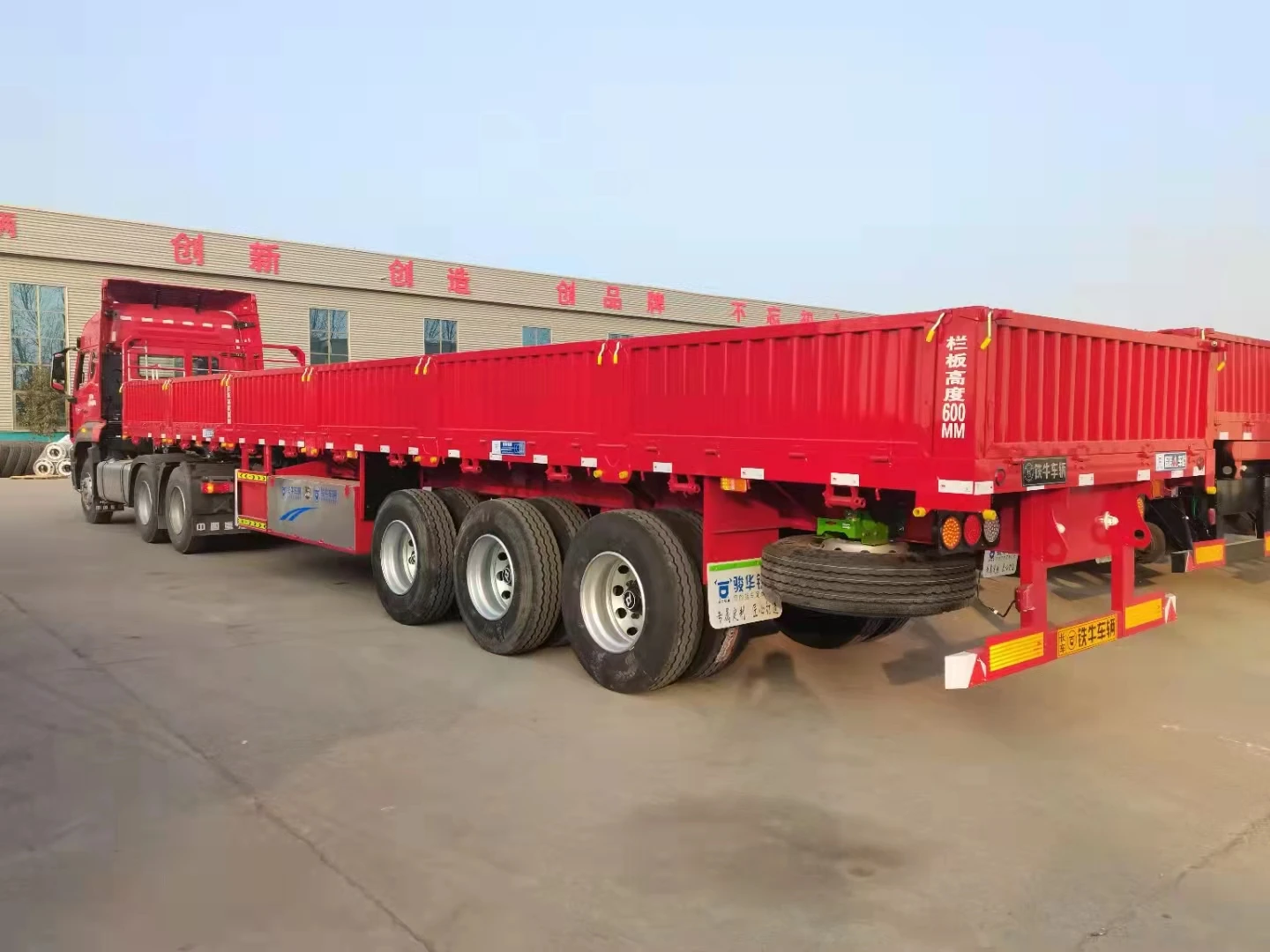 Chinese Heavy Loader Container Trailers Chassis 20 Or 40 FT 50 Ton 60 Ton Flat Bed Trailer For Sale