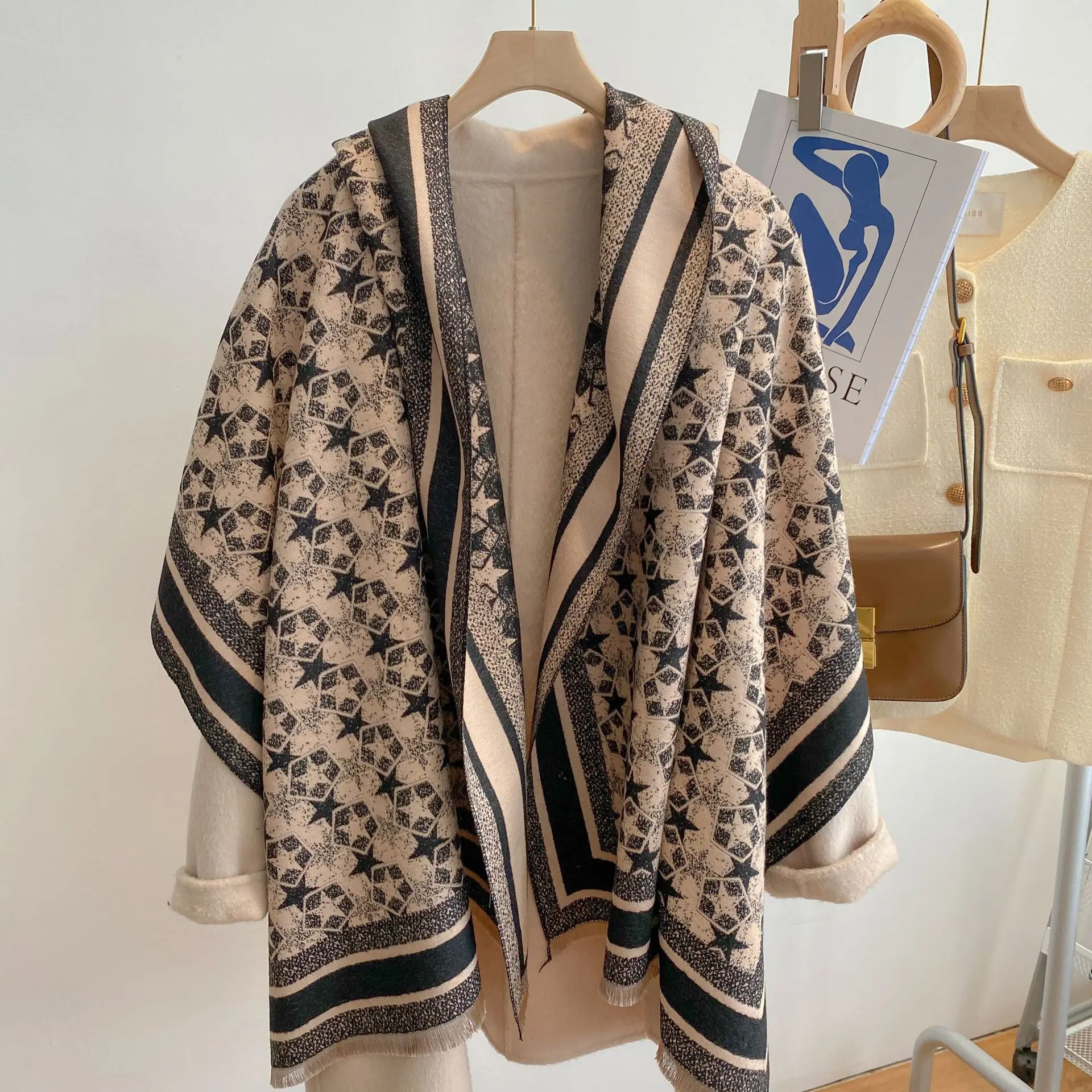 Custom LOGO ladies feather woven shawls luxury patterns reversible warm long tassel winter scarf for women cashmere wrap