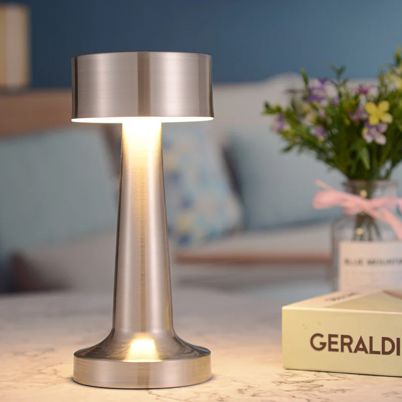 Simple European Home Retro Beside Lamp Decorative USB Rechargeable Touch Control LED Table Lamp Iron Night Light Led lamp
