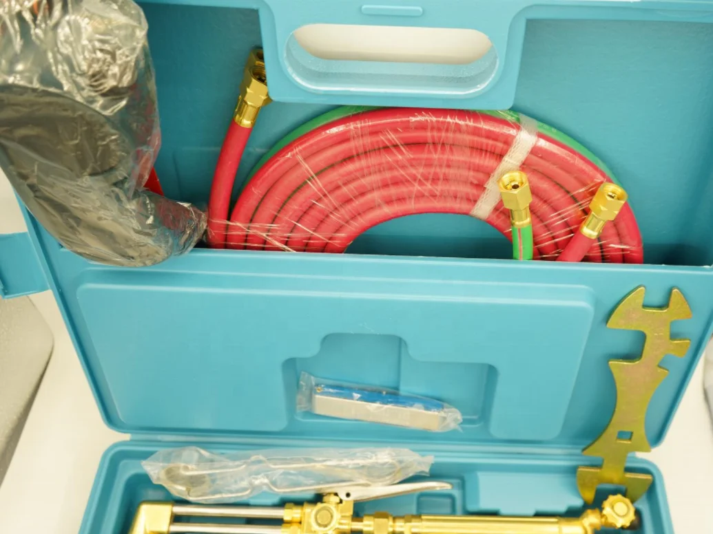 China Manufacturing Portable Welding Cutting Torch Kit with Oxygen Acetylene Regulators