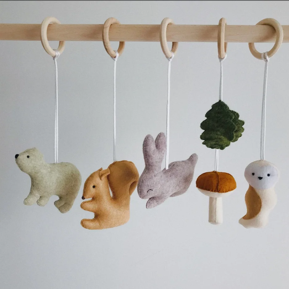 Montessori Baby play gym hanging toys wooden felt animal rattle toys Forest animals activity gym toys