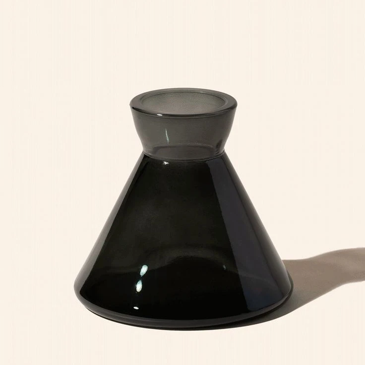 High quality 200ml Black Reed Diffuser Bottle Aromatherapy Glass Bottle With Stick Fashion