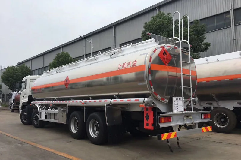 Crude oil transportation 35000 liters petrol fuel tanker truck