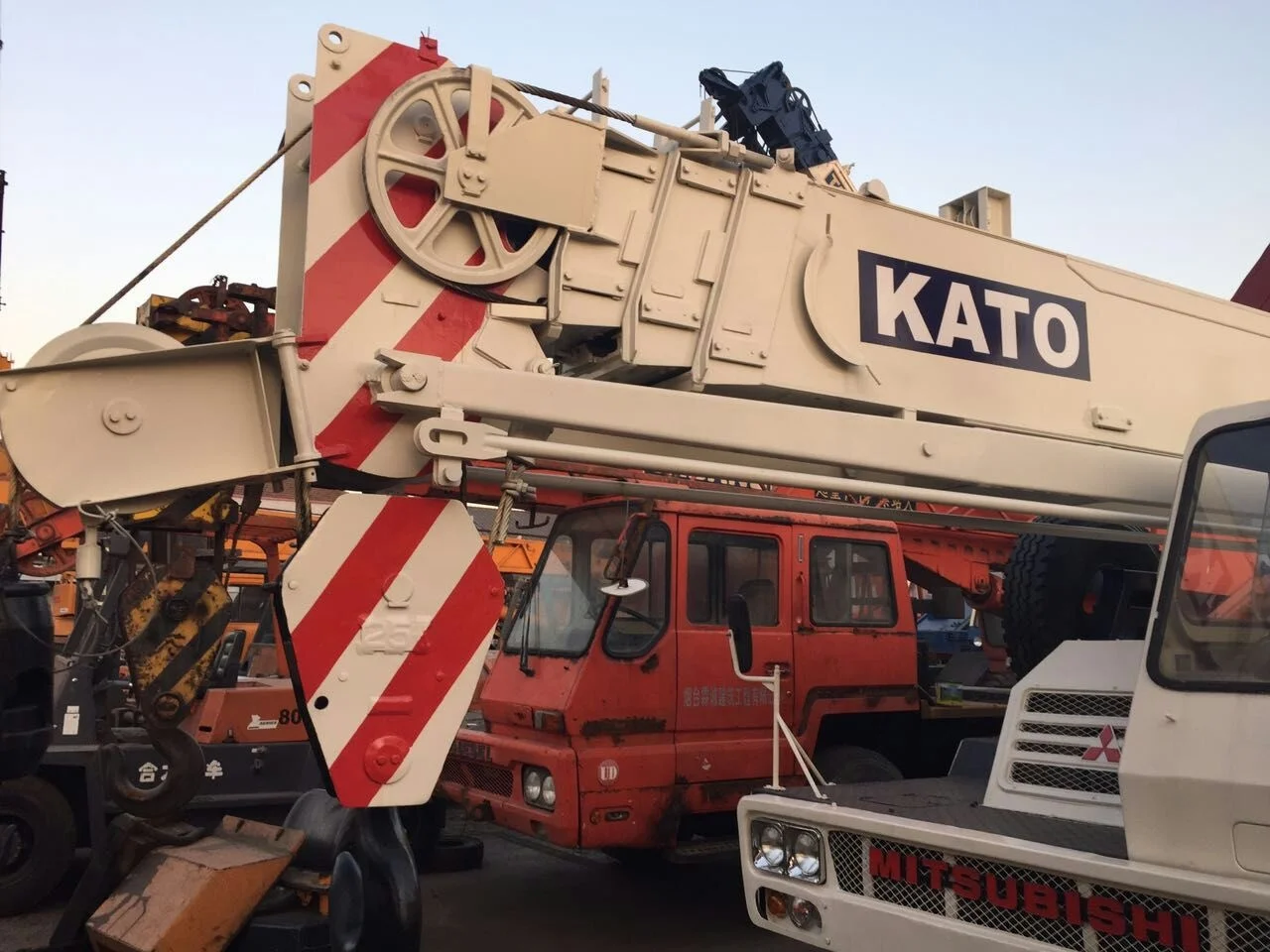 Reliable Quality Kato 25ton Nk250E Mobile Crane Used Kato Nk300E 30ton Cranes Made in Japan