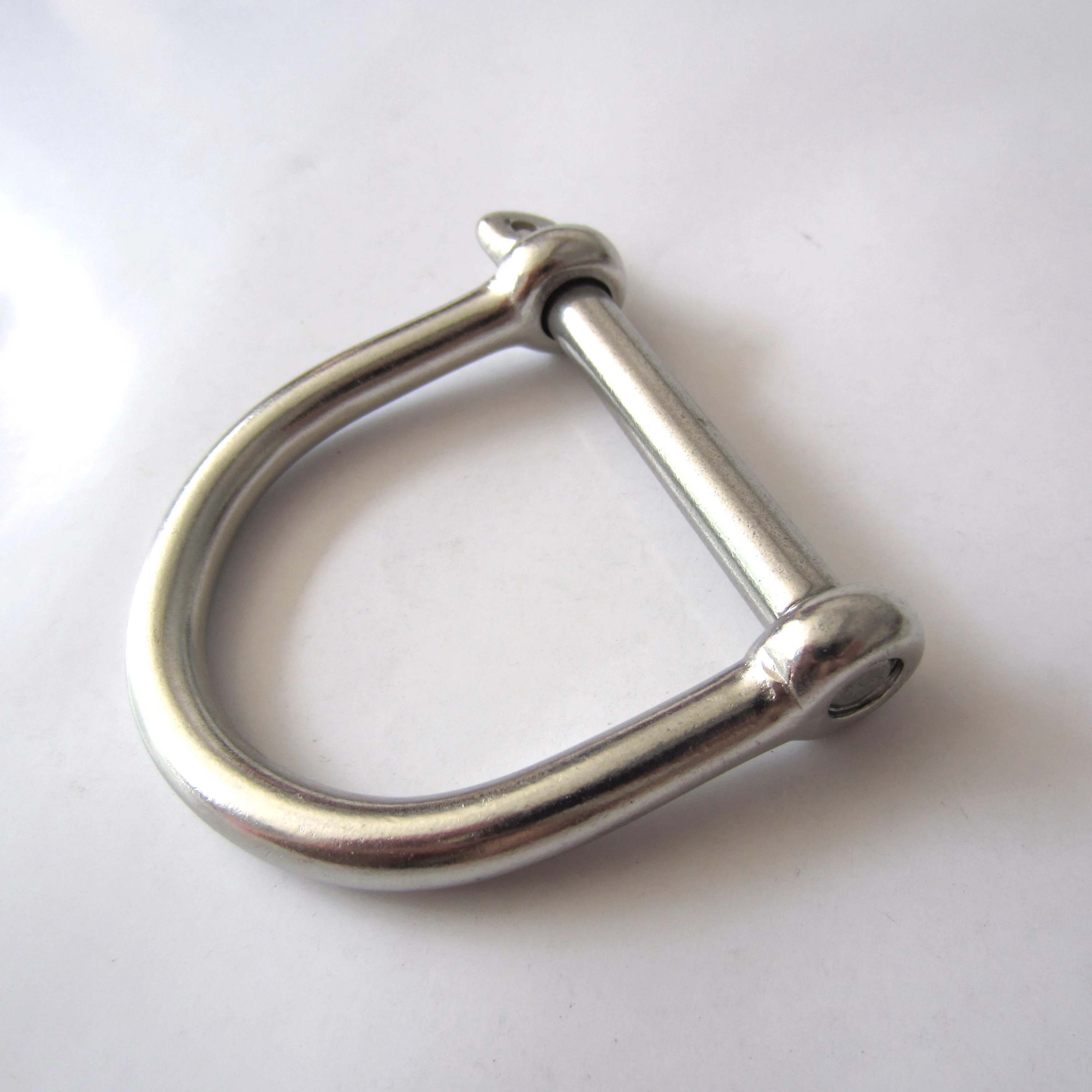 Stainless steel Wide D Shackle for marine and industrial rigging aplications