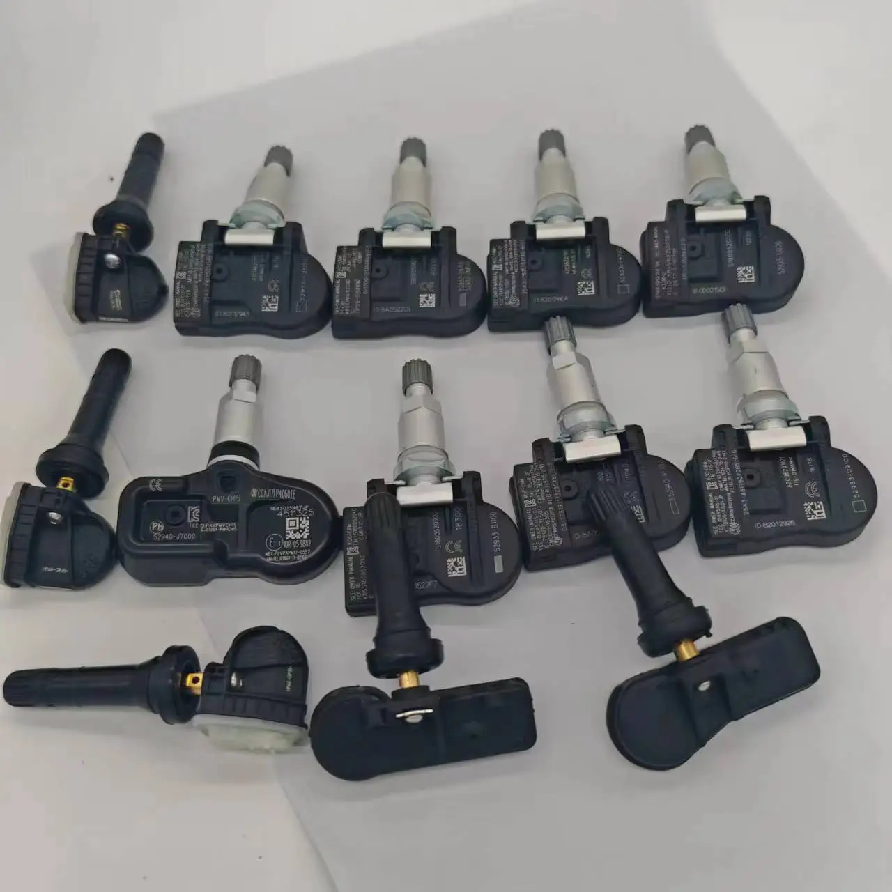 TPMS Tire pressure sensor for 2019, 2020, 2021 Kia Forte 52940J7000  52940-j7000 52940j7000