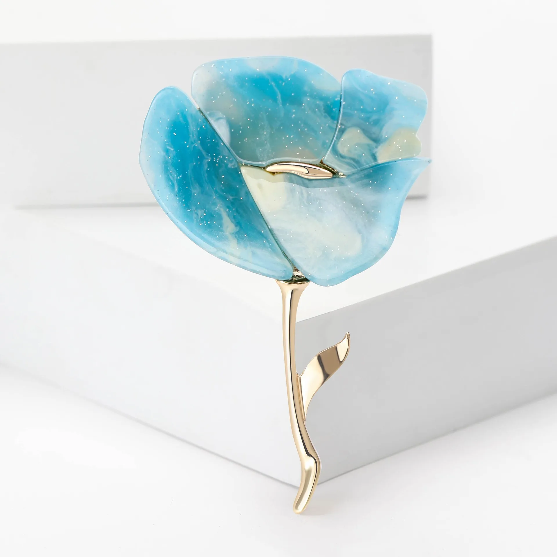 Wholesale Fashion Brooches Women Rose Gold Plated Acrylic Rose Pin Brooch Flower Brooch For Clothing