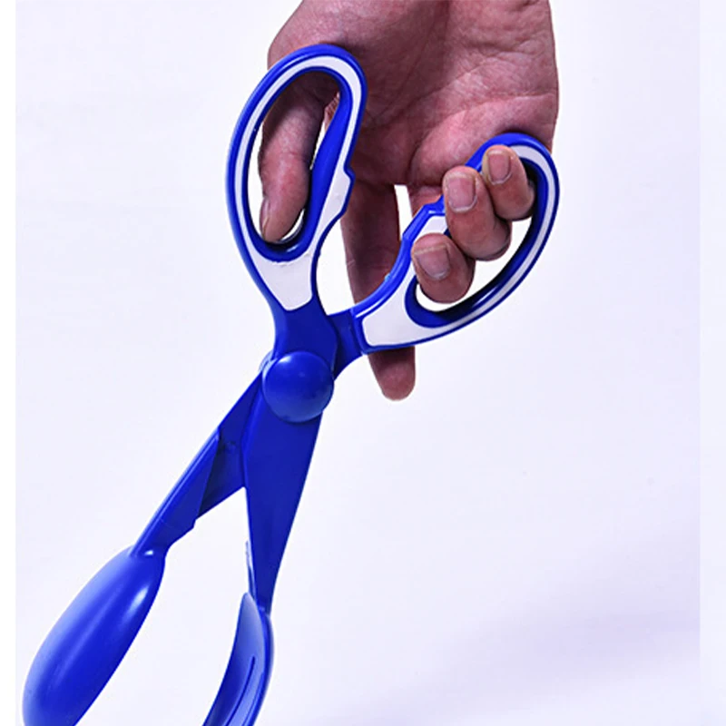 Wholesale Portable Dog Poop Pick Up Scissors Dog Travel Outdoor Waste Holder Portable Dog Poop Scooper