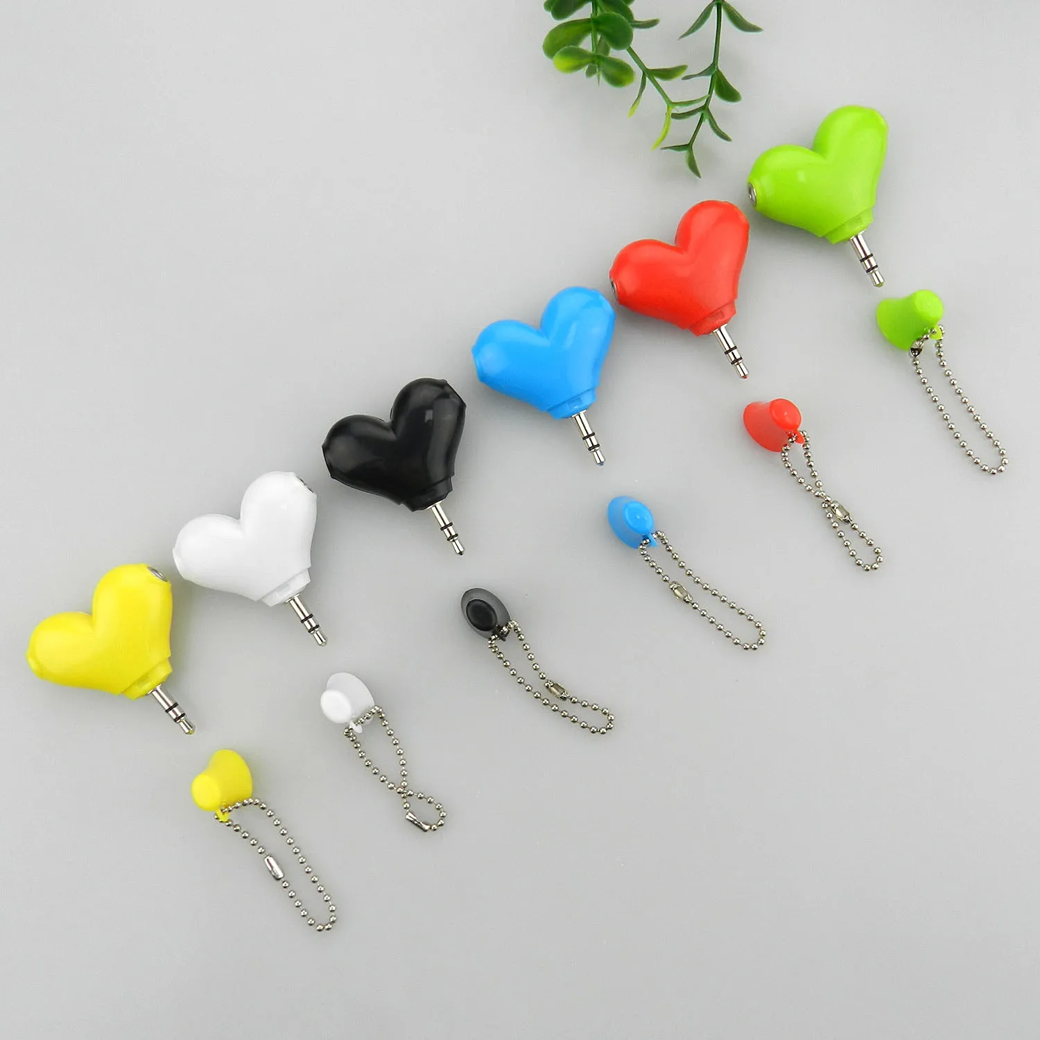 2in1 factory price high quality love heart shaped 1 to 2 audio splitter headphone  splitter  aux adapter