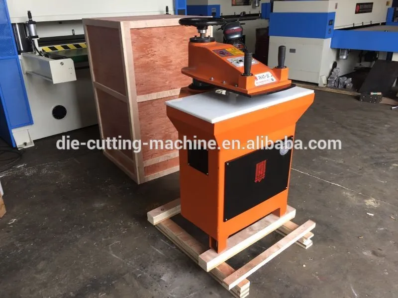 Shoe sole machine clicker press