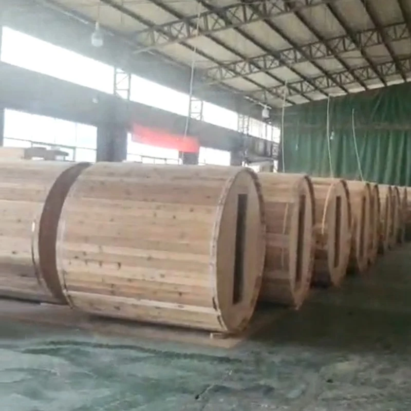 2022 Hot Sale Sauna Outdoor Red Cedar Wooden Traditional Barrel Sauna Room with Heater