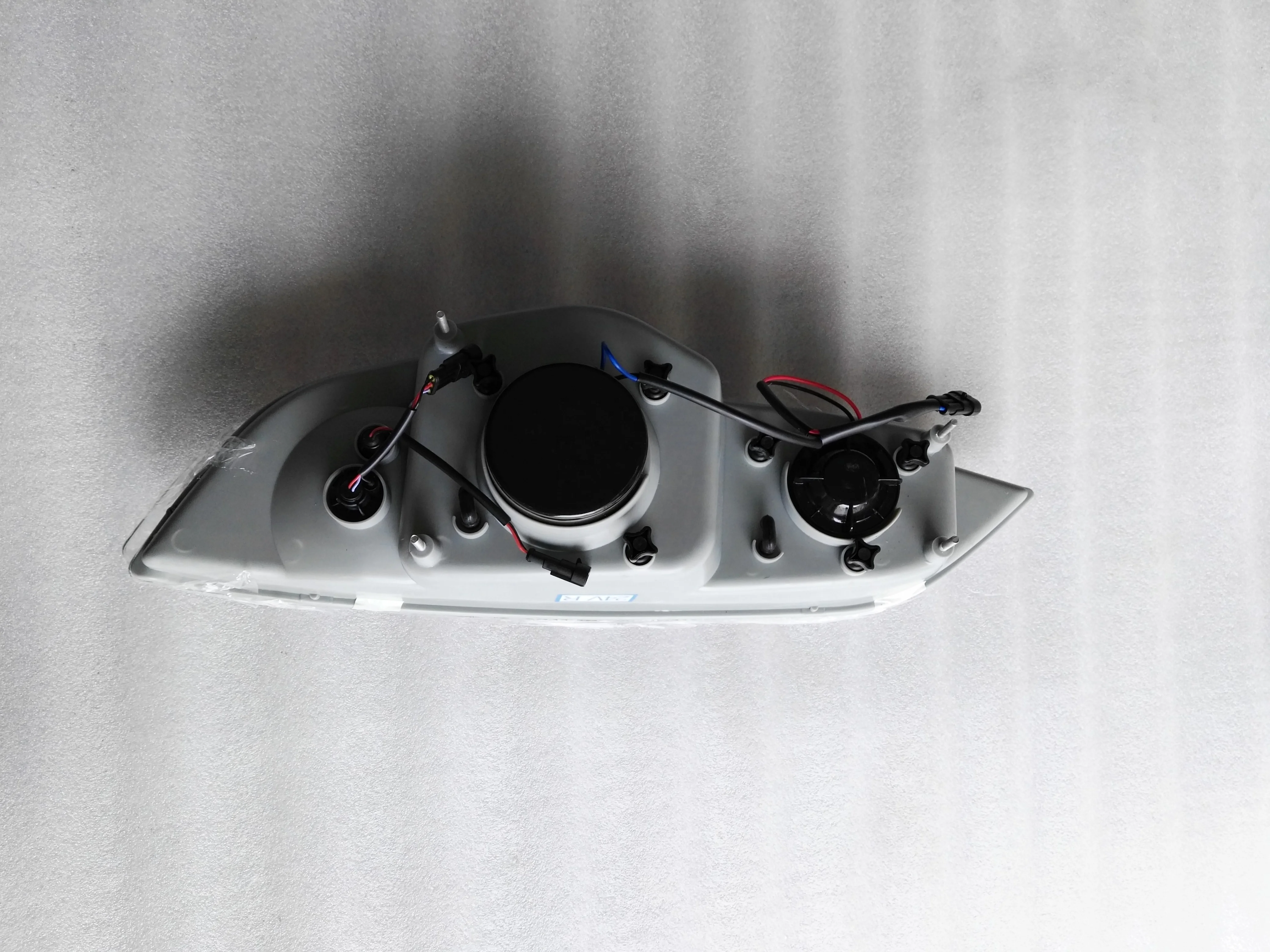 HEAD LAMP 605*366   HC-B-1176