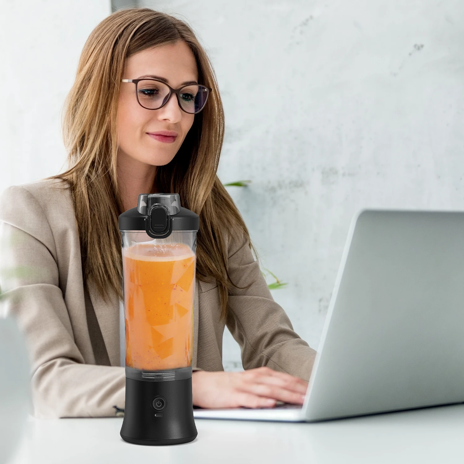 IP66 Waterproof Fruit Juice Mixer 600ML Portable Juicer Blender Smoothies Mini Juicer Cup Rechargeable