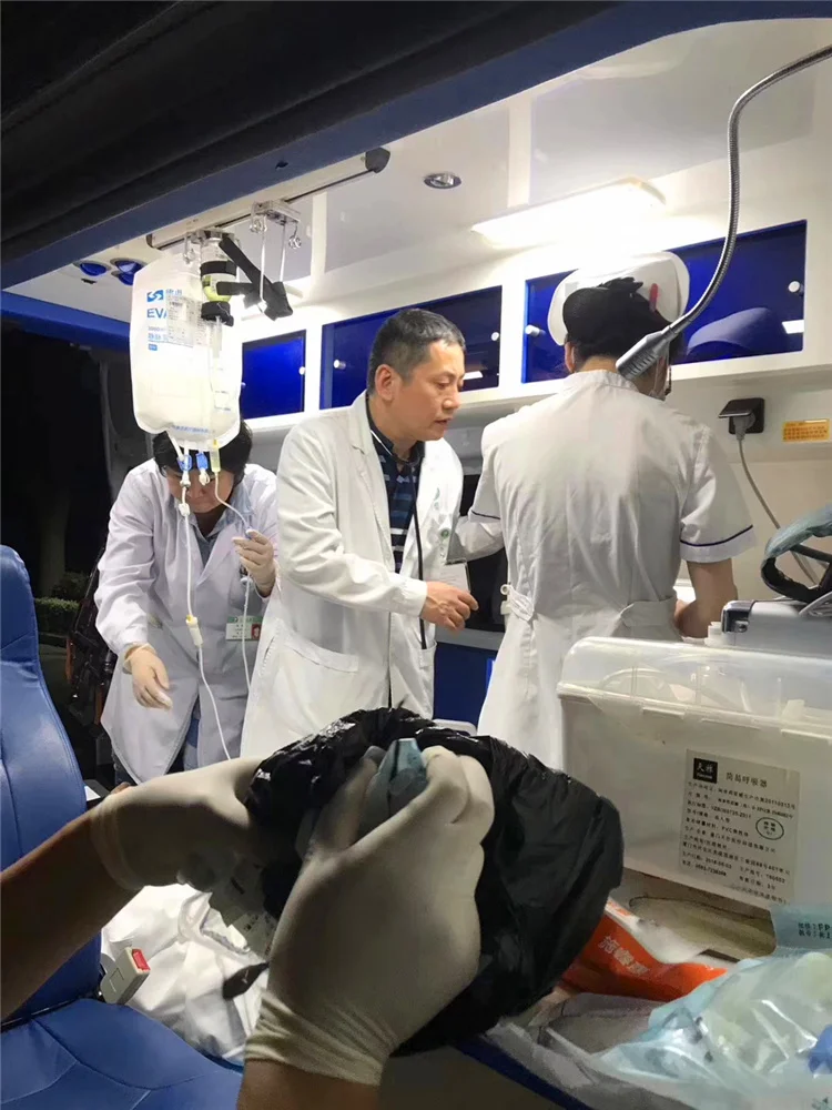 Price of ambulancia diesel 4x4 ambulance car for sale