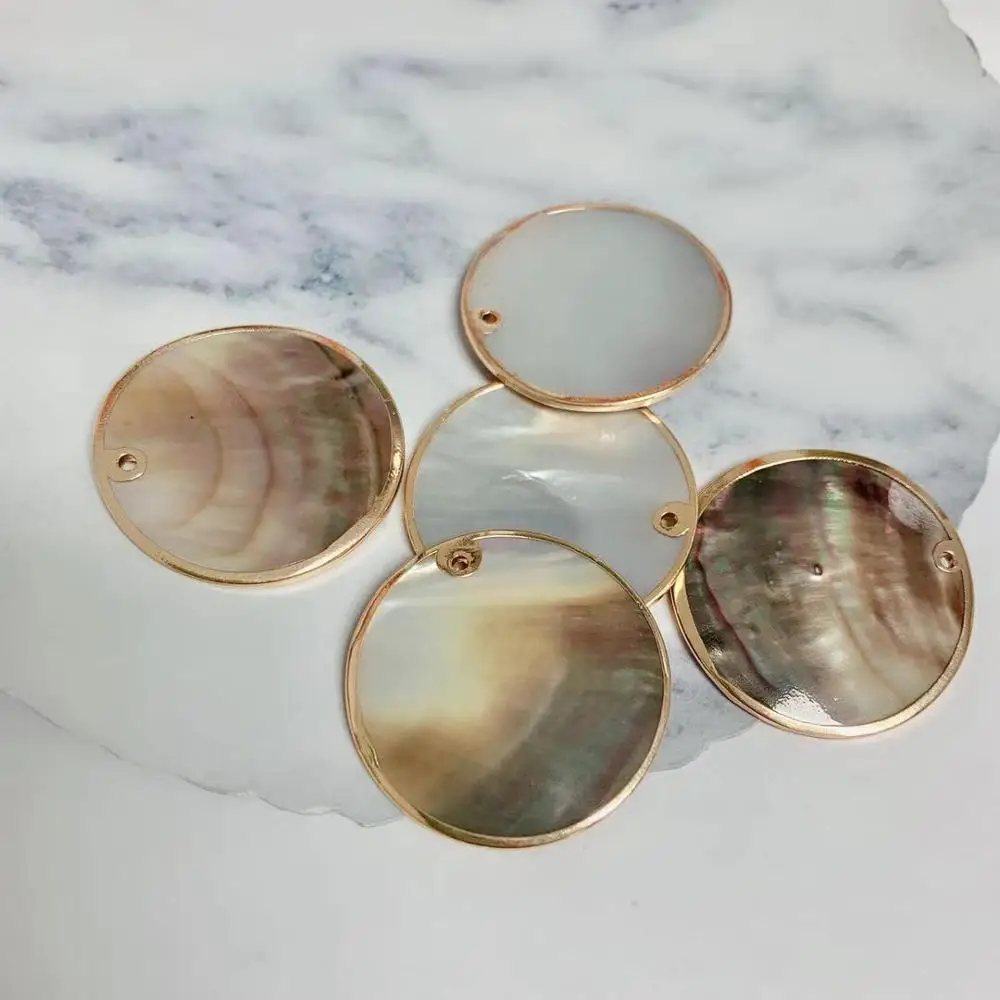 Gold-plated edging decorative shell pendant jewelry black shell necklace pendants