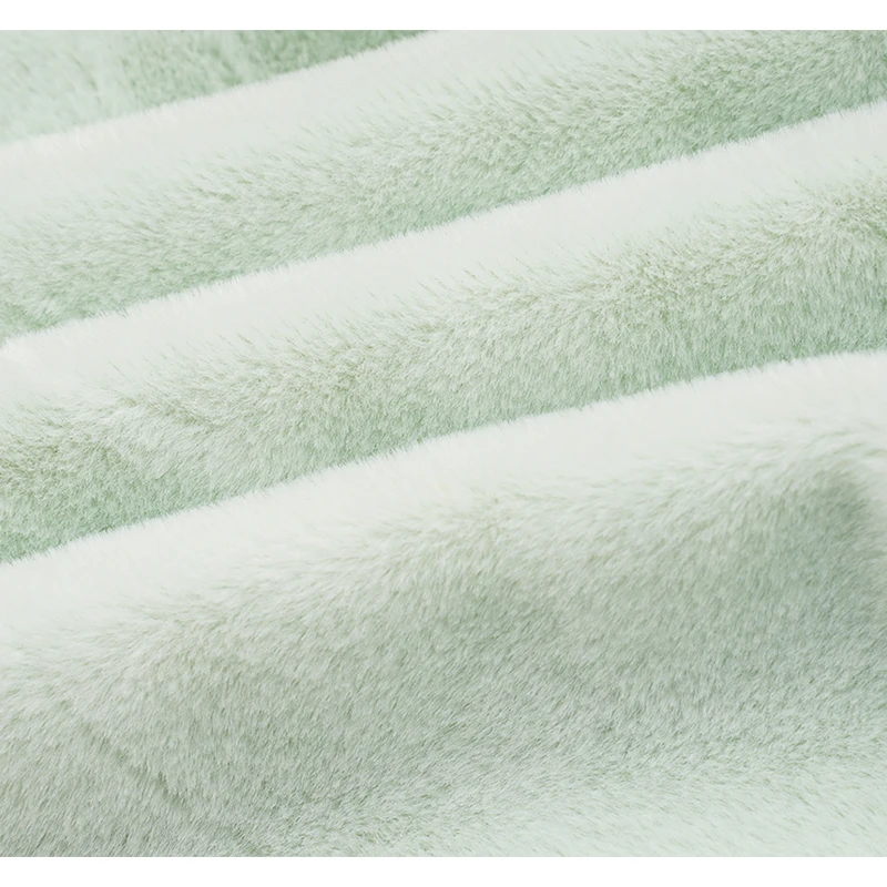 Chinese Factory Faux Rabbit Fur Fabric Eco-friendly Spun Yarn Long Pile Faux Fur Fabric Fluffy Imitation Rabbit Fur