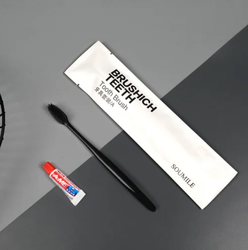 Hot sale Personal care set hotel travel trip kit Toothbrushes shaving shower bag paste cepillo dental adult OEM logo customized