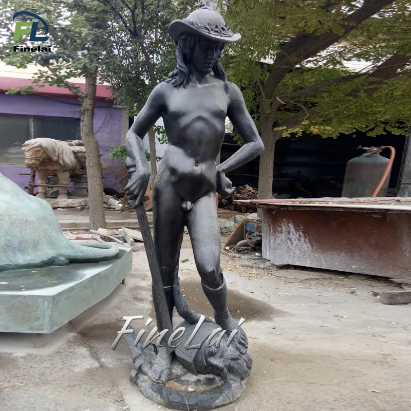 Finelai good quality antiques bronze human figure naked boy statues