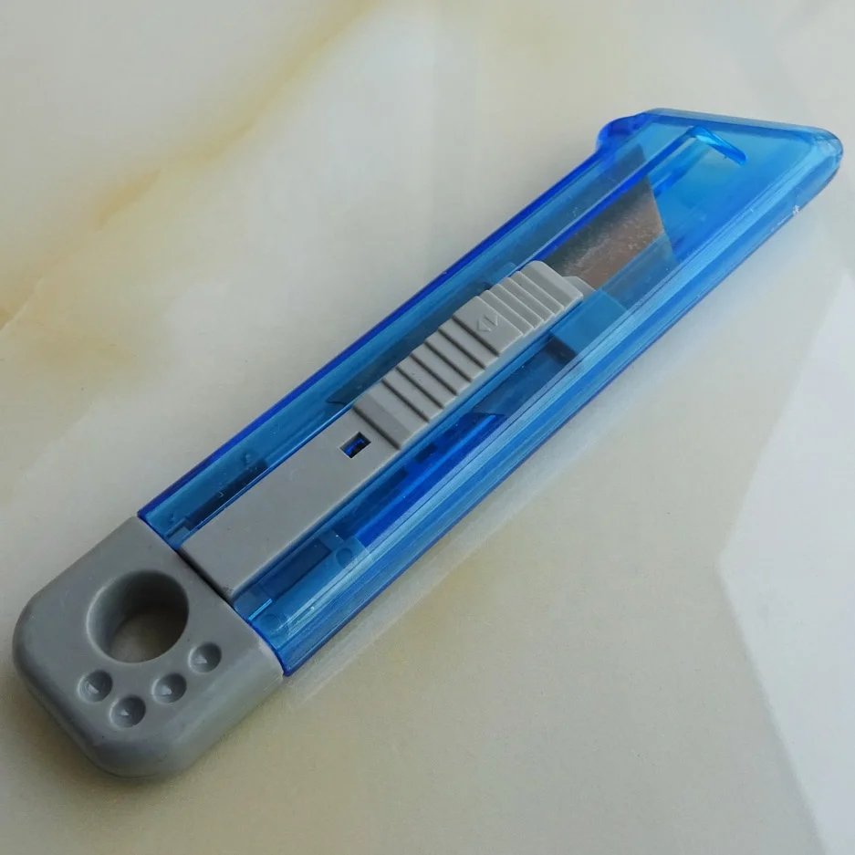 
Made in China mini plastic safety box cutter knife 