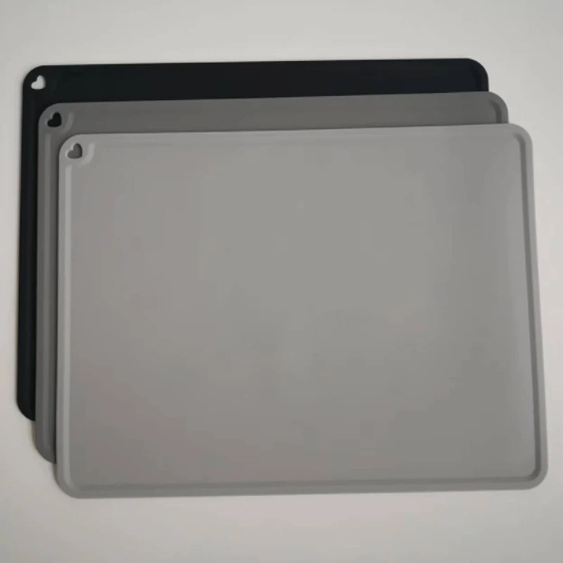 Popular Non Slip Eco-friendly Pet Silicone Mat Rollable Waterproof Silicone Dog Pet Feeding Mat