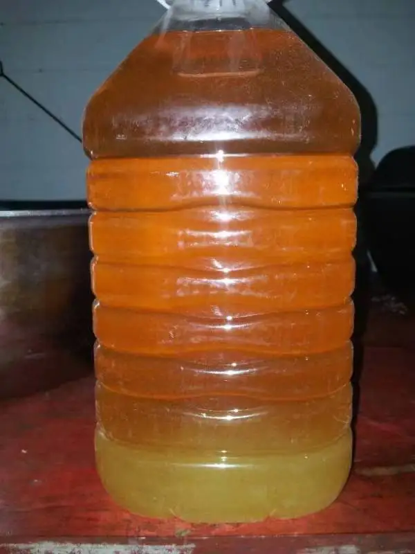 Uco Sells a Large Amount of Used Cooking Oil That Can Be Made Into Mechanical Oils for Secondary Use Palm