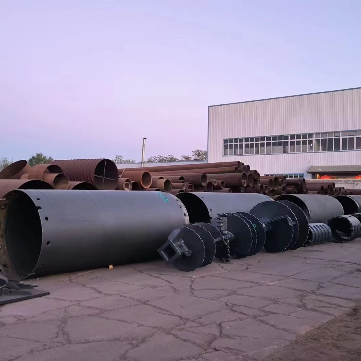 Casing pipe with single-walled and diameter 750/670 mm for borehole drilling protection