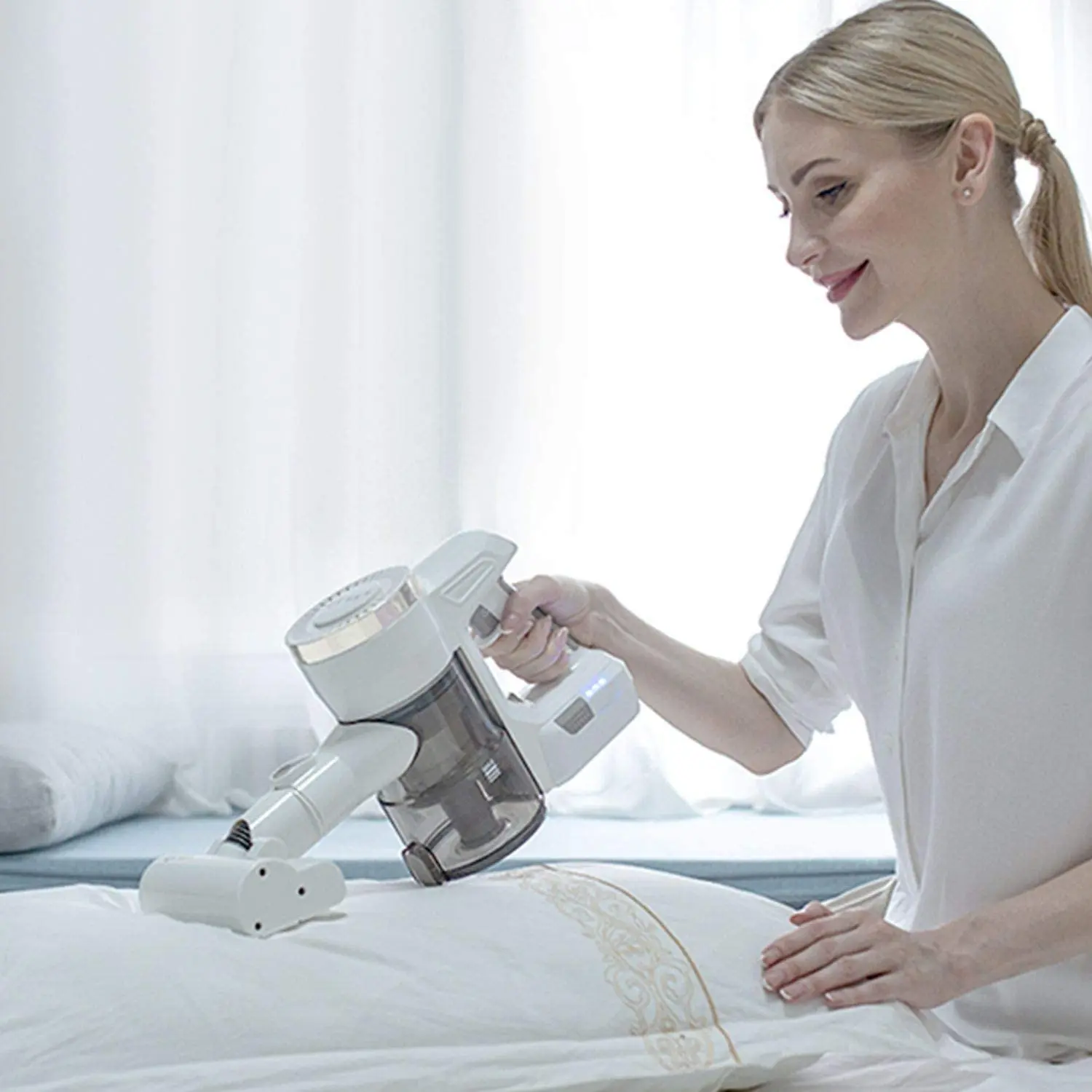 Powerful cordless vacuum cleaner 450W 30Kpa high suction power