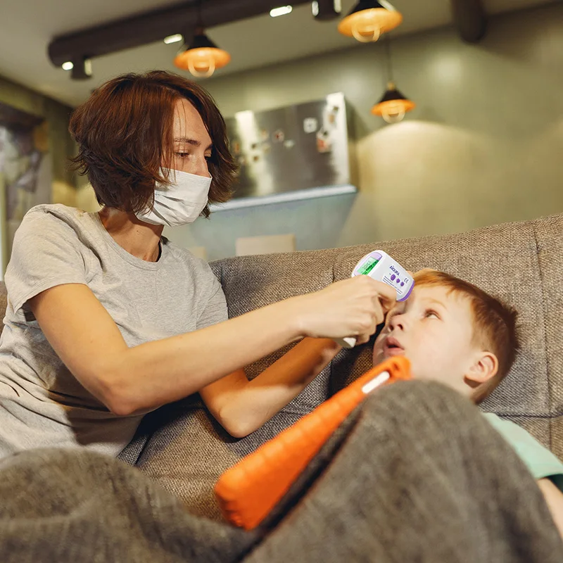 Portable Digital Infrared Forehead Thermometer - Medical-Grade Contactless Fever Scanner with Alert and Illuminated Display