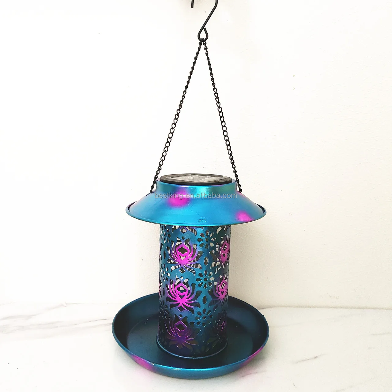 Waterproof IP44 solar powered metal hanging bird feeder outdoor hanging lantern for garden decoration