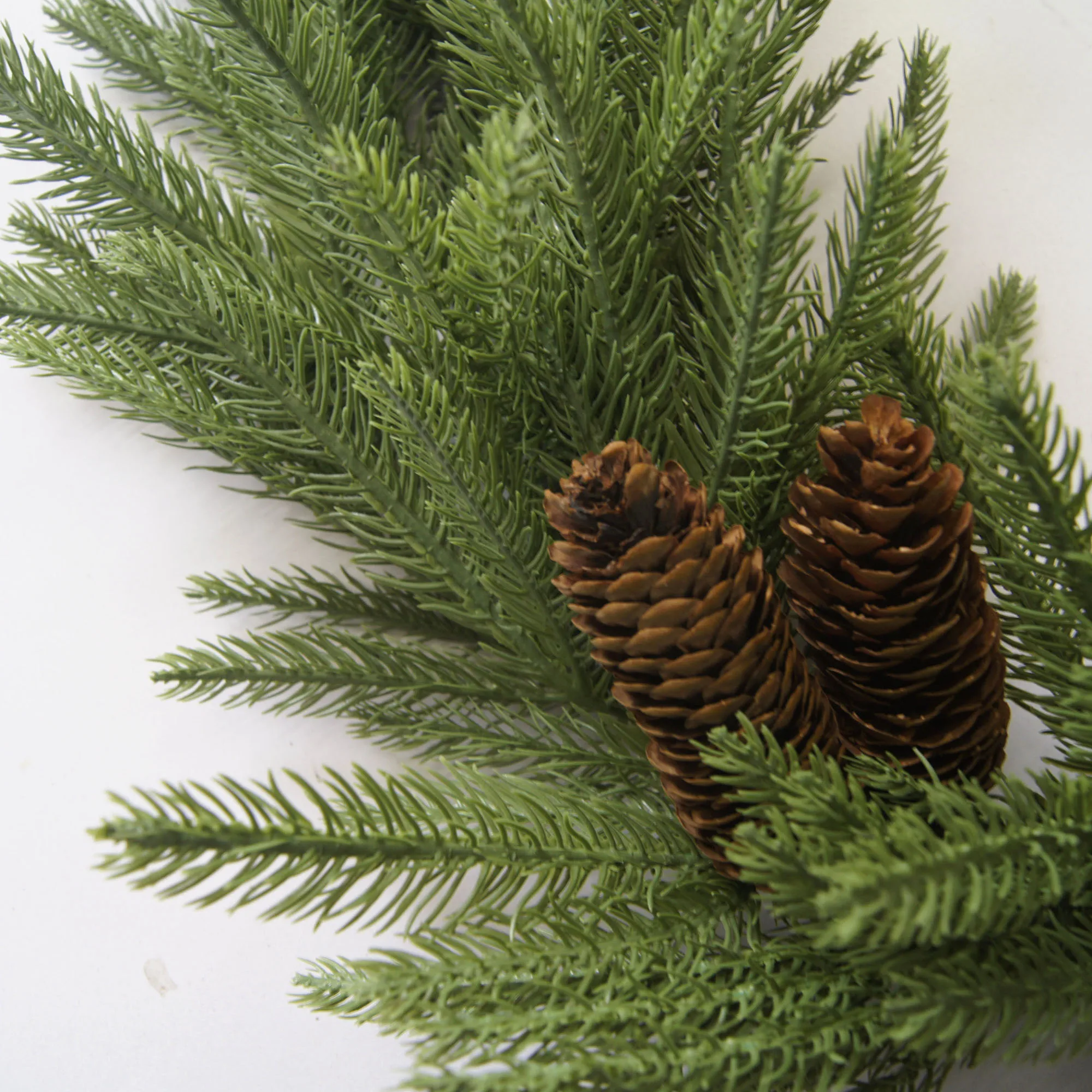 Artificial Custom Ball Ornaments Red Berry Heart-Shape Christmas wreath