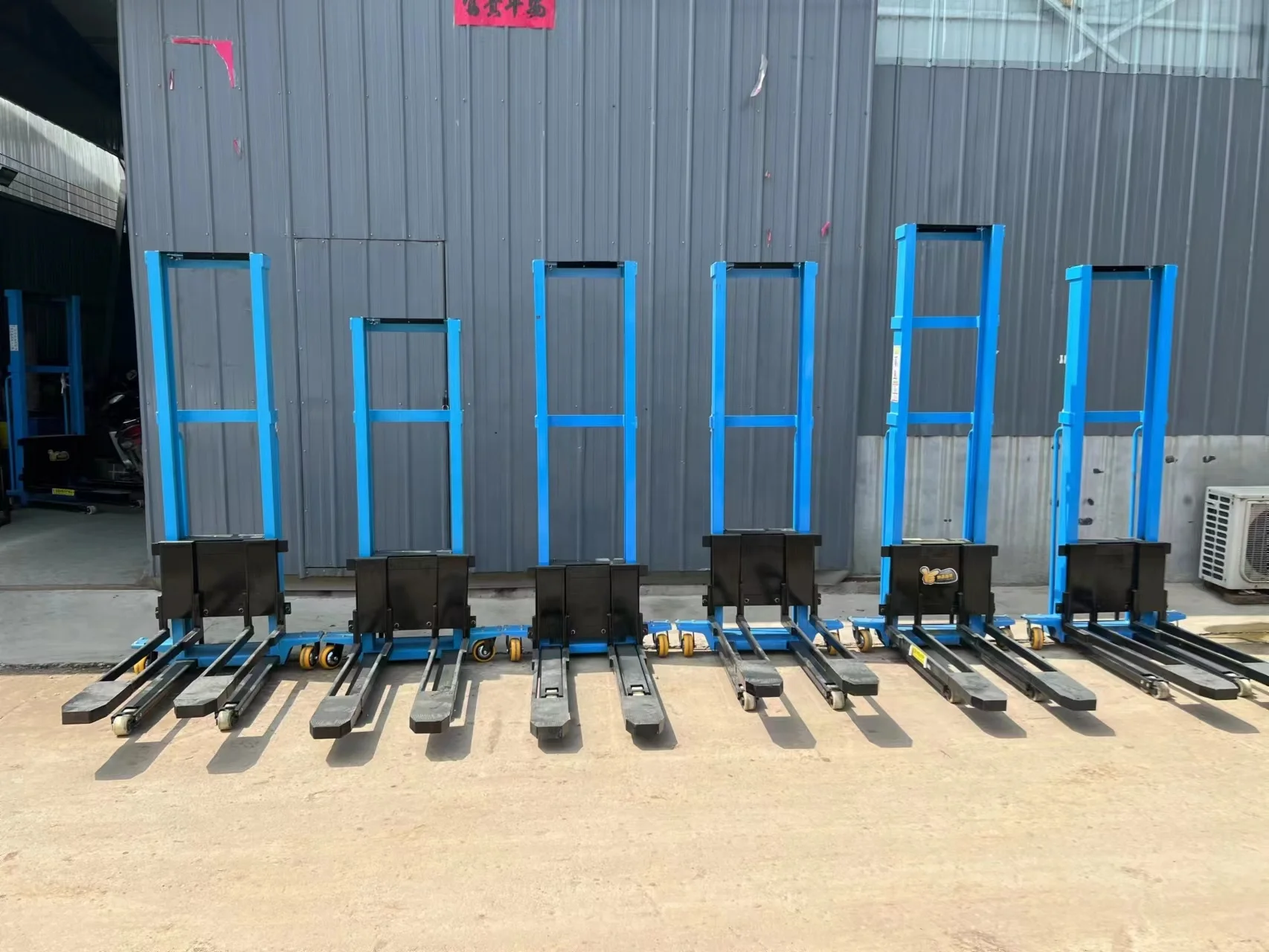 JX  500kg 700kg 1 ton Lithium Battery Semi Electric Full Electric Portable Forklift Self Loading Stacker