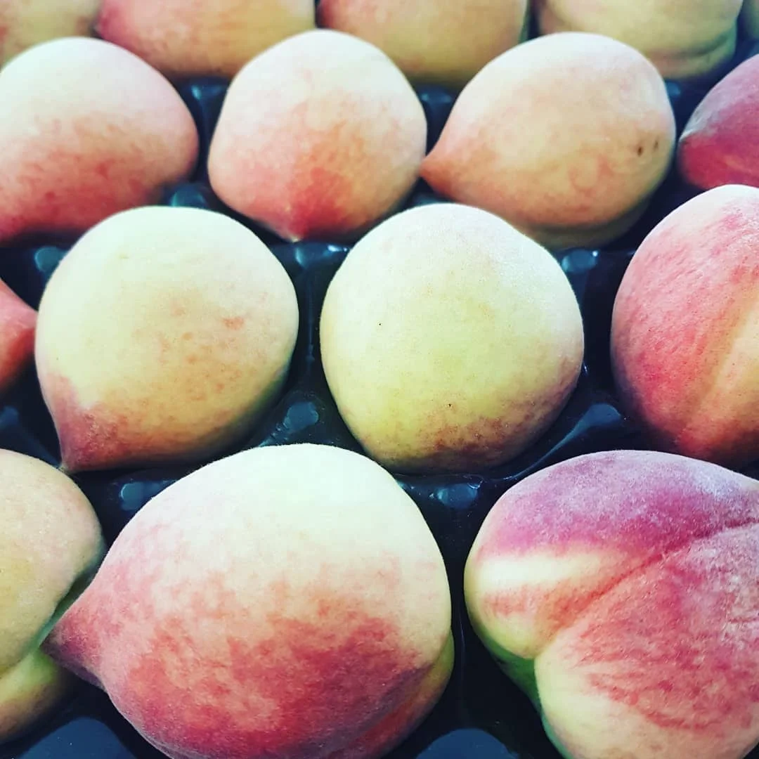 
 Свежие персики премиум-класса  