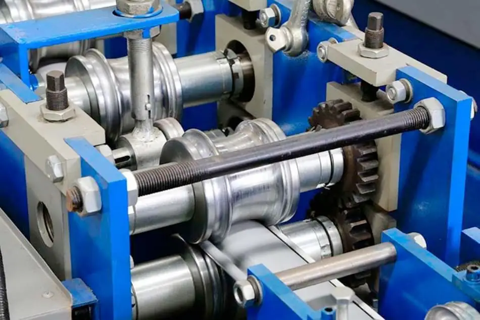 Auto metal garage roller shutter door frame making machine