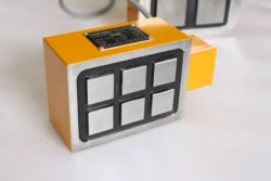 Automatic Industrial Magnetic Robotic Gripper for Manipulator Workholding In The Assembly Line